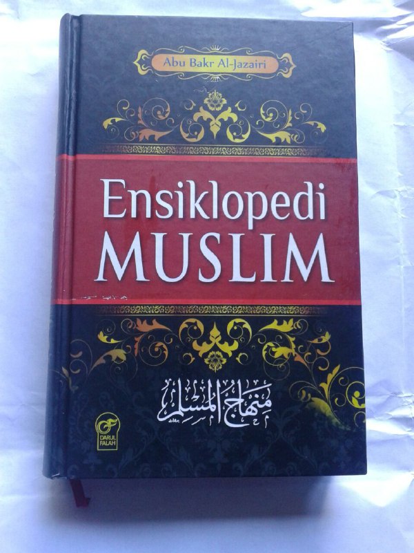 Buku Ensiklopedi Muslim Minhajul Muslim cover