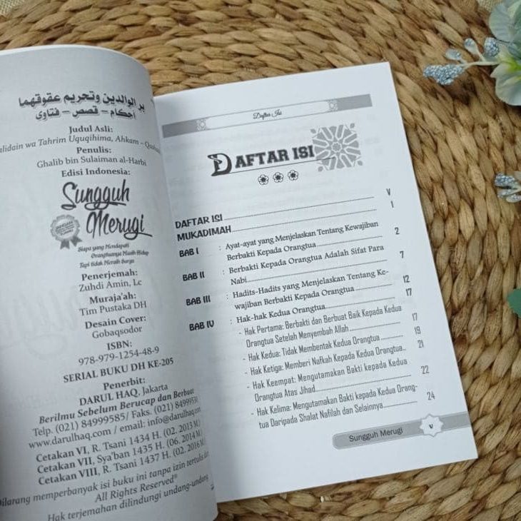 Buku Sungguh Merugi Mendapati Orang Tuanya Masih Hidup Tapi Tidak Meraih Surga