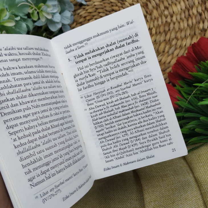Buku Saku Etika Imam dan Makmum di dalam Shalat