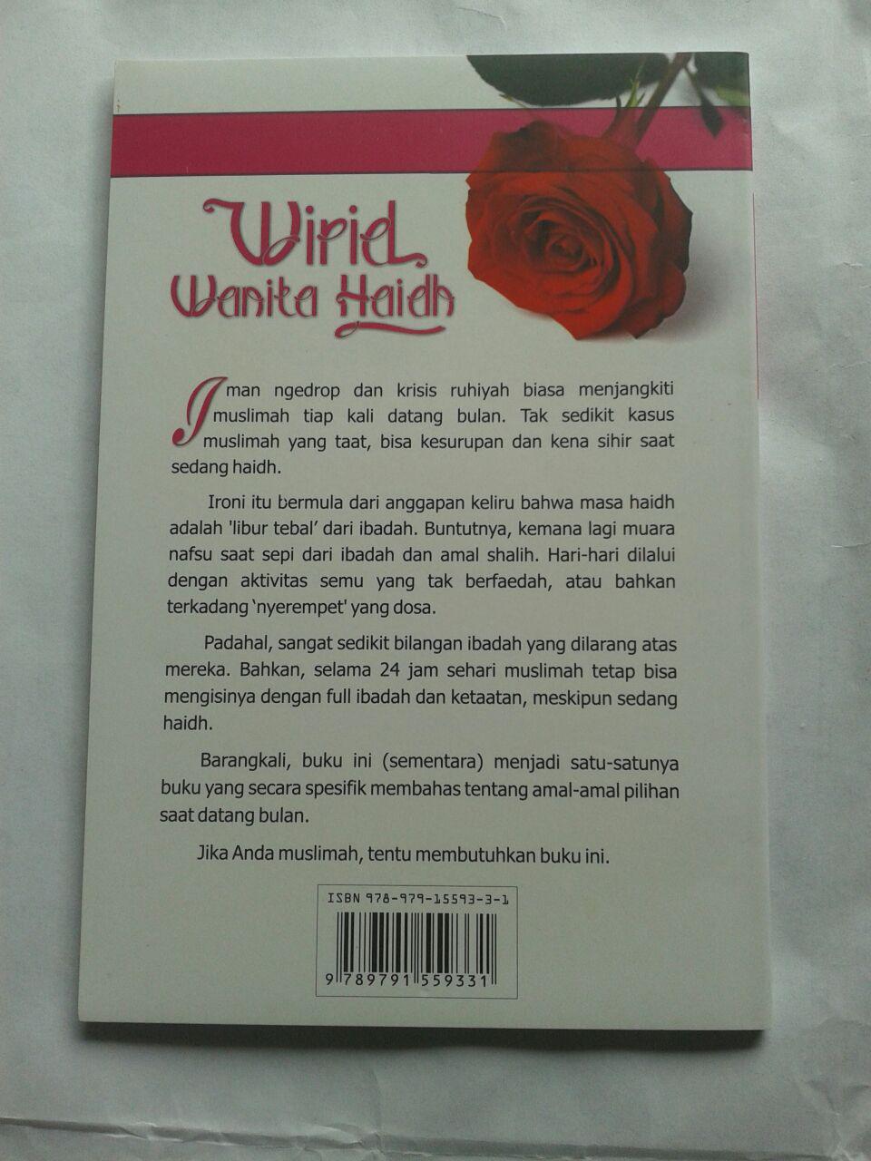 Buku Wirid Wanita Haidh Amal Pilihan Saat Datang Bulan cover 2