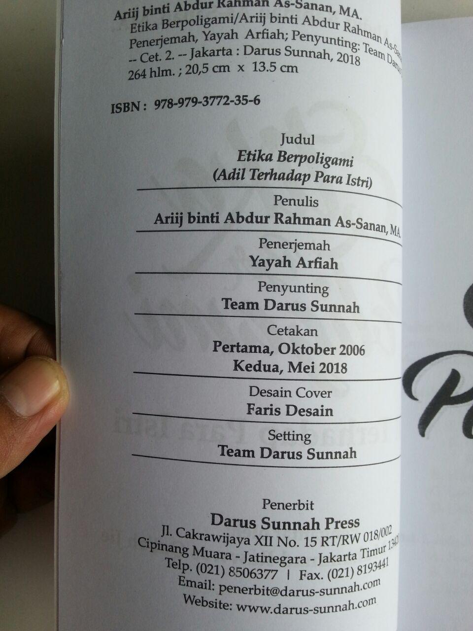 Buku Etika Berpoligami Adil Terhadap Para Istri isi