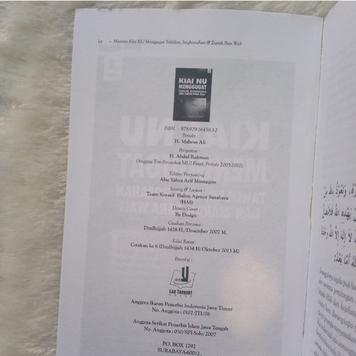 Buku Mantan Kiai Nu Menggugat Tahlilan, Istighosahan dan Ziarah Para Wali
