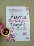 Buku Wanita Berpakaian Tapi Telanjang