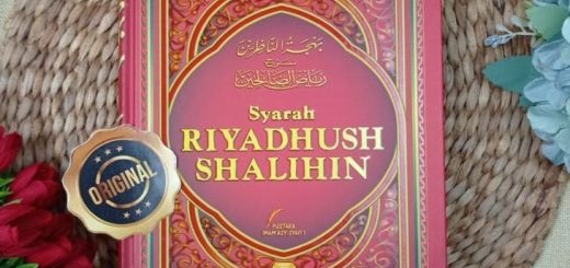 Buku Syarah Riyadhus Shalihin oleh Syaikh Salim Al Hilaly Satu Set