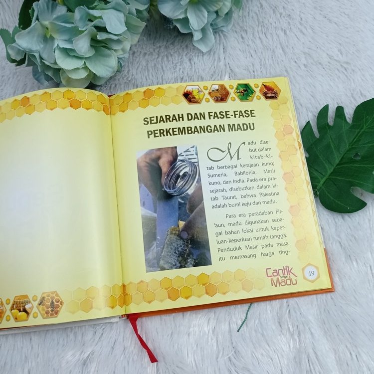 Buku Cantik Dengan Madu