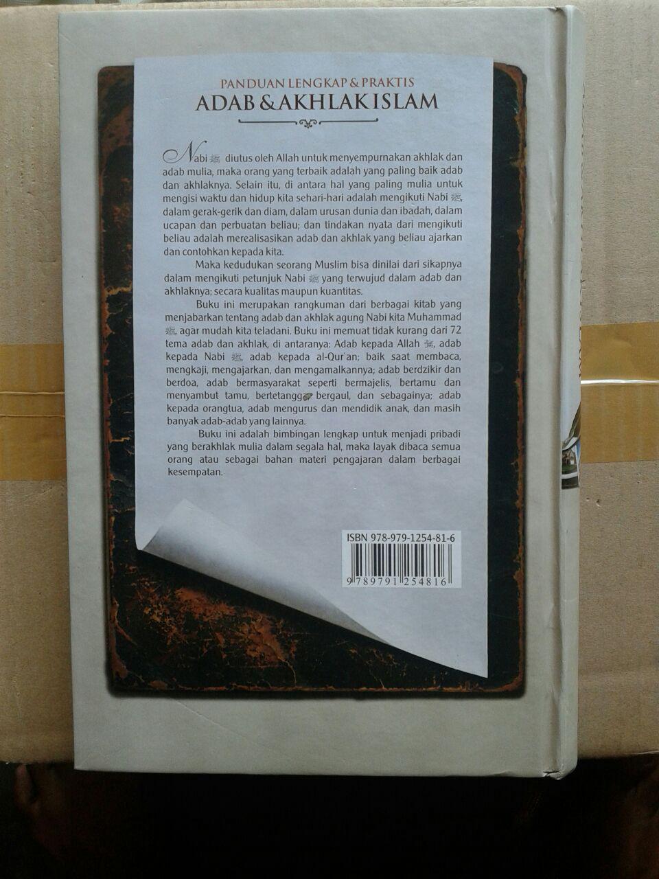 Buku Panduan Lengkap Praktis Adab dan Akhlak Islami cover 2