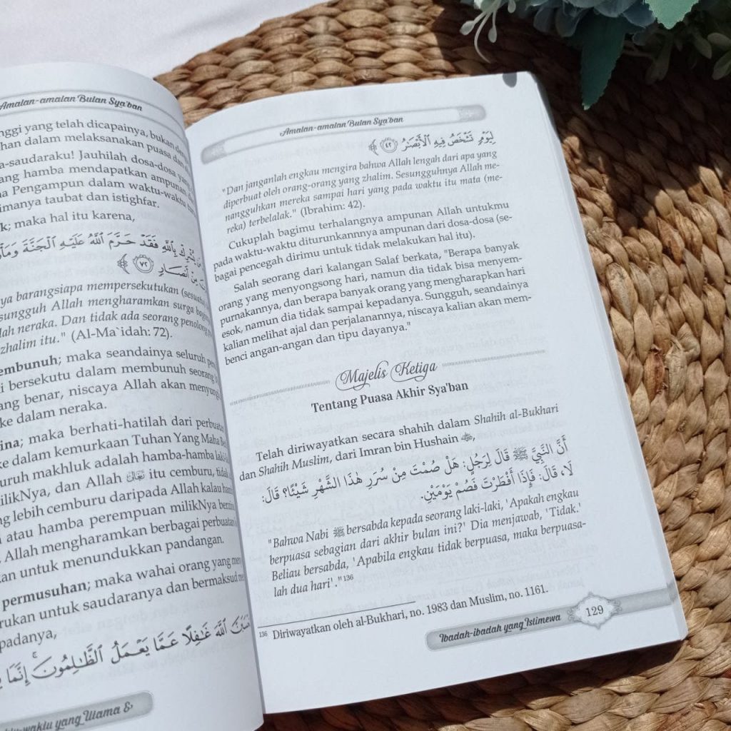 Al-Qur'an Tajwid Warna Terjemah Transliterasi Al Misbah Ukuran A4