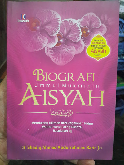 Buku Biografi Ummul Mukminin Aisyah Cover