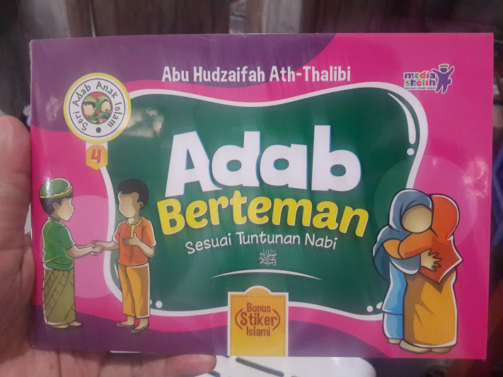 Buku Anak Adab Berteman Sesuai Tuntunan Nabi Cover