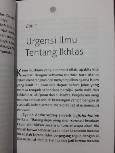 Buku Saku Ikhlas Ringan Diucapkan Berat Dipertahankan Isi