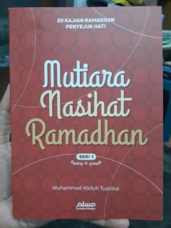 Buku Mutiara Nasihat Ramadhan 20 Kajian Ramadhan Seri 1 Cover