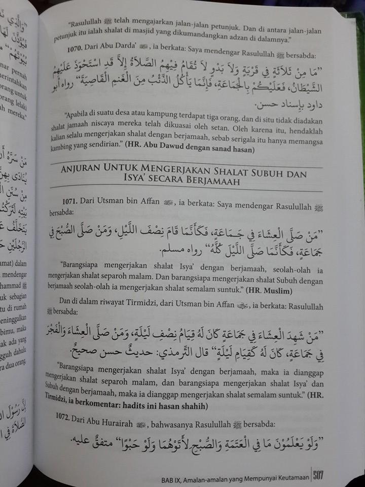 Buku Riyadhus Shalihin Meneladani Sunnah Menggapai Surga Isi