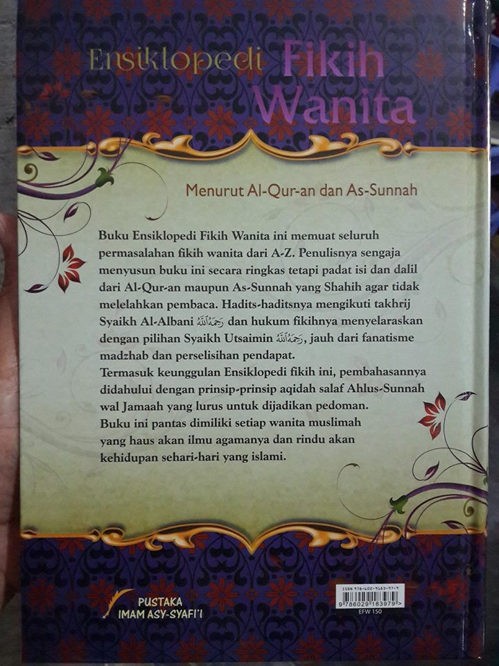Ensiklopedi fikih wanita buku cover 2