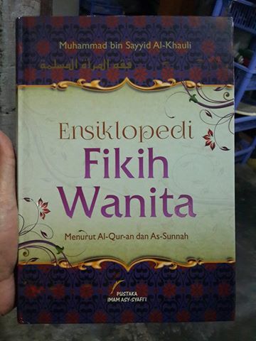 Ensiklopedi fikih wanita buku cover
