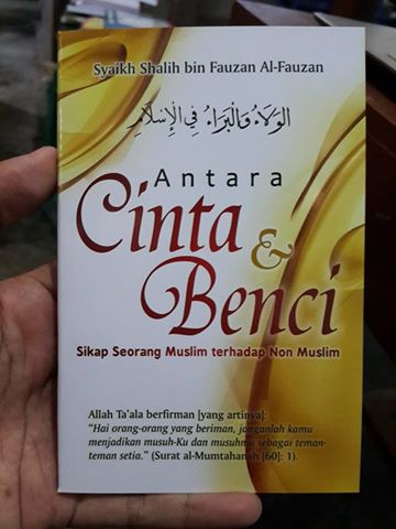 Buku Saku Antara Cinta Dan Benci Sikap Seorang Muslim cover