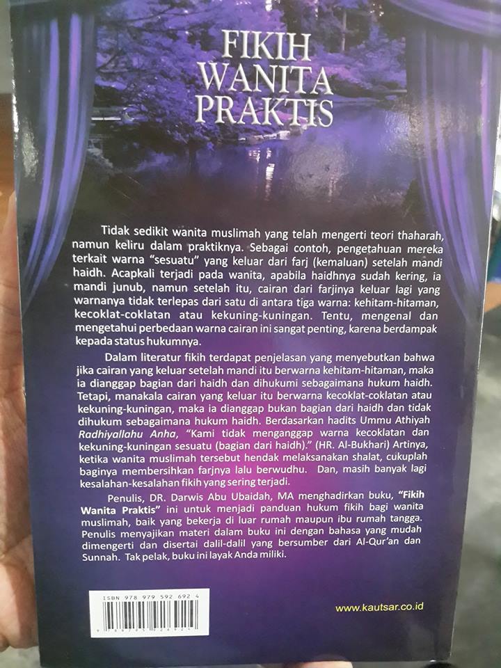 fikih wanita praktis buku cover 2