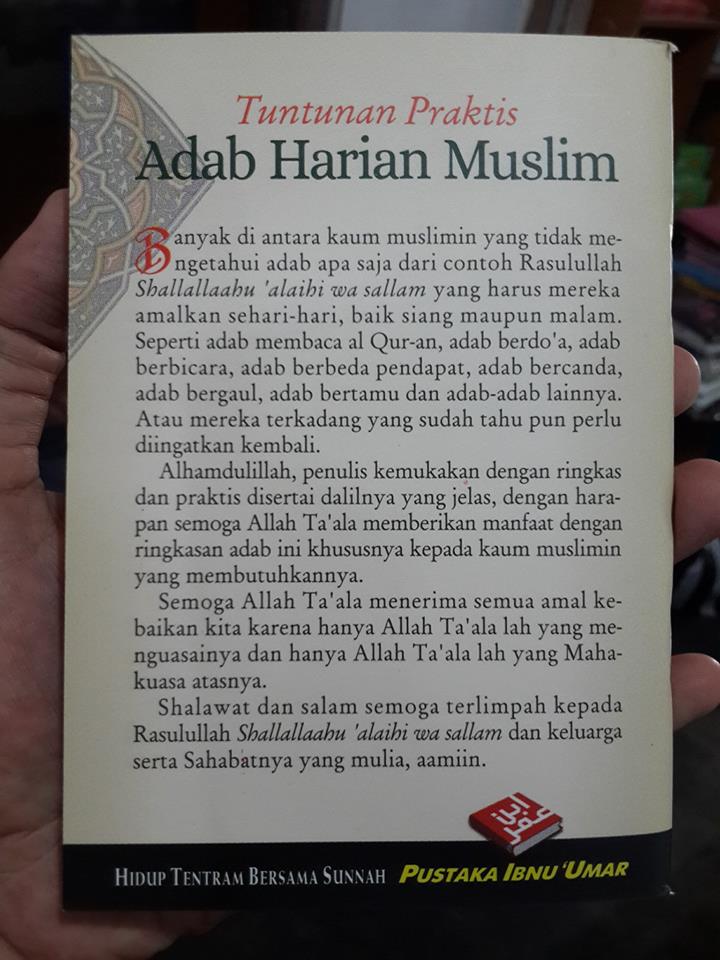 Buku Saku Tuntunan Praktis Adab Harian Muslim Isi