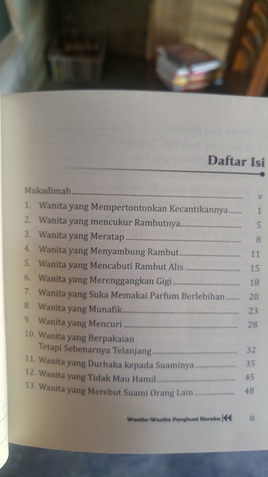 Buku Wanita-Wanita Penghuni Neraka isi