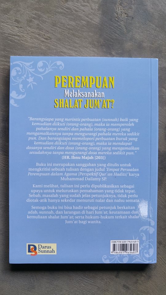 Buku Perempuan Melaksanakan Shalat Jum'at cover 2