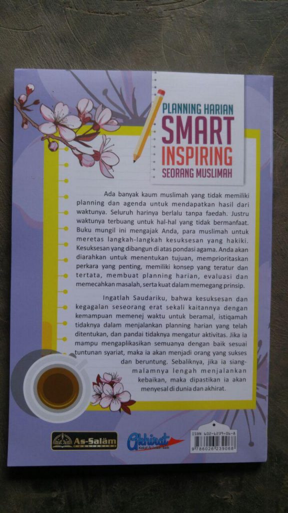 Buku Planning Harian Smart Inspiring Seorang Muslimah cover 2