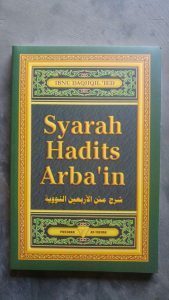 Buku Syarah Hadits Arba'in cover