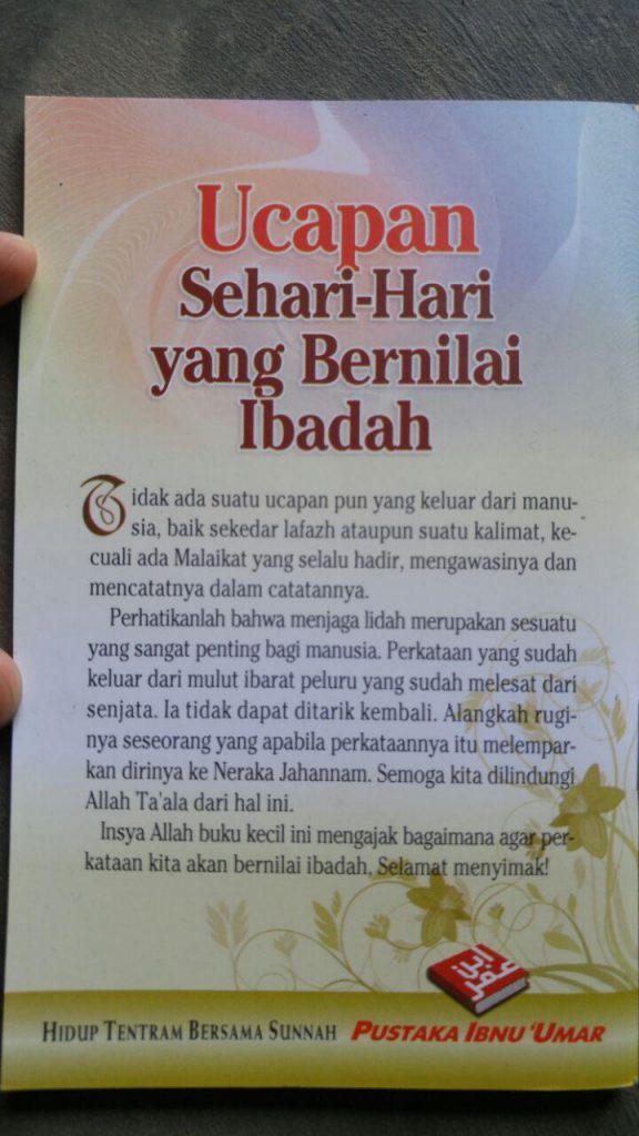 Buku Saku Ucapan Sehari Hari Yang Bernilai Ibadah cover 2