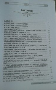 Buku Kajian Lengkap Shalat Jamaah Hukum Manfaat Permasalahan isi