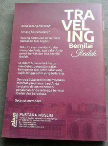 Buku Saku Traveling Bernilai Ibadah cover 2