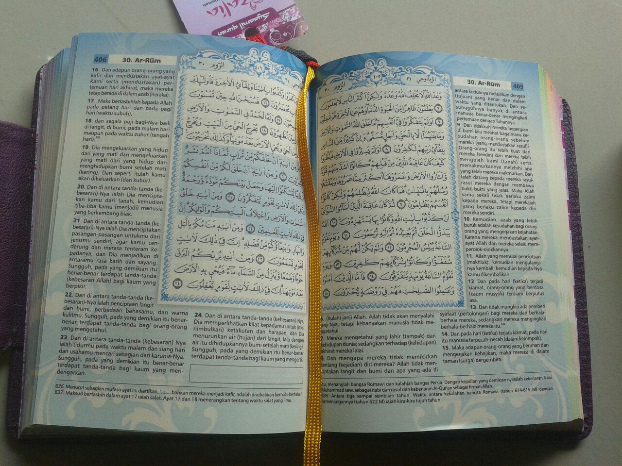 Al-Qur'an Mushaf Terjemah Yasmina Sampul Kancing Magnet Ukuran B6 isi