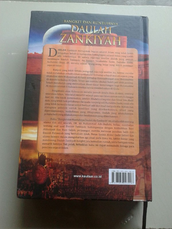 Buku Bangkit Dan Runtuhnya Daulah Zankiyah cover
