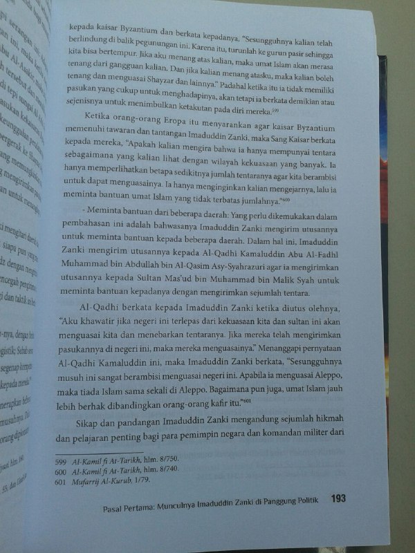 Buku Bangkit Dan Runtuhnya Daulah Zankiyah isi 2