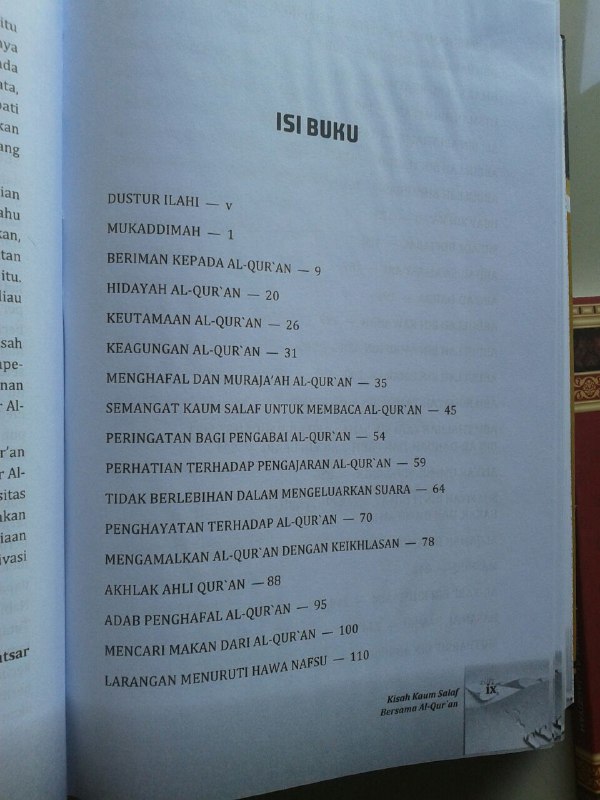 Buku Kisah Kaum Salaf Bersama Al-Qur'an isi