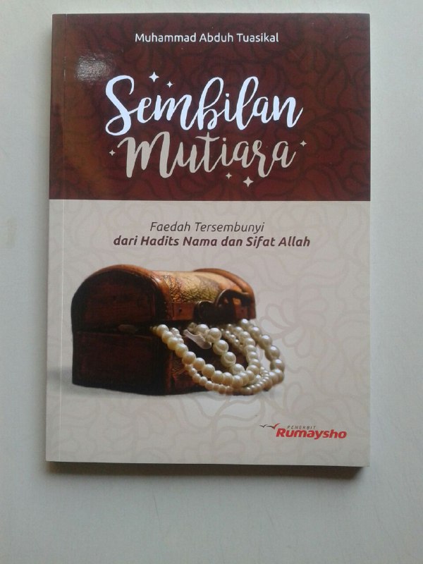 Buku Sembilan Mutiara Faedah Dari Hadits Nama Dan Sifat Allah cover 2