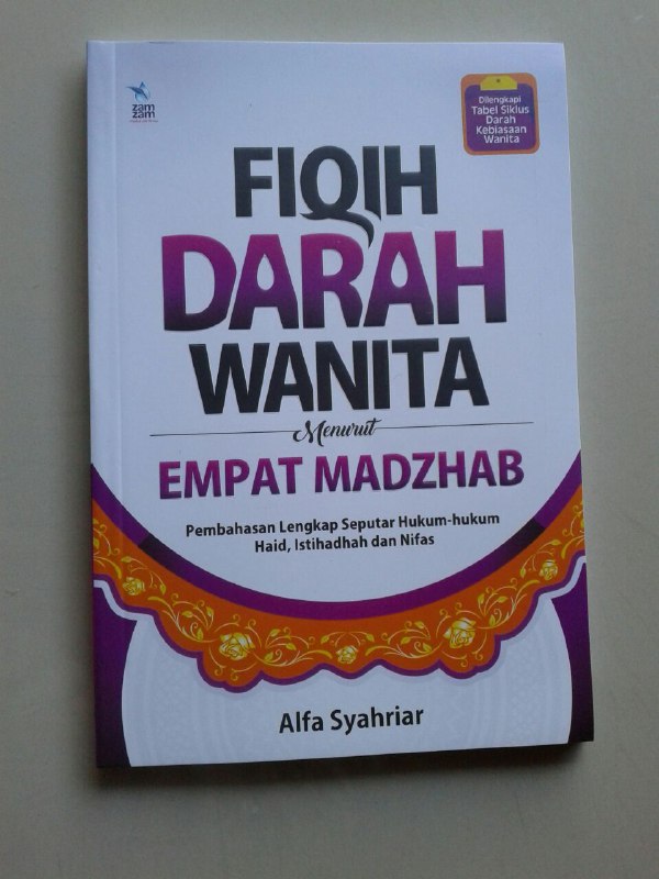 Buku Fiqih Darah Wanita Menurut Empat Madzhab Pembahasan Lengkap cover