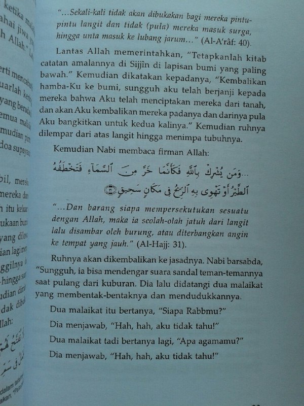 Buku Wanita Di Ambang Neraka isi