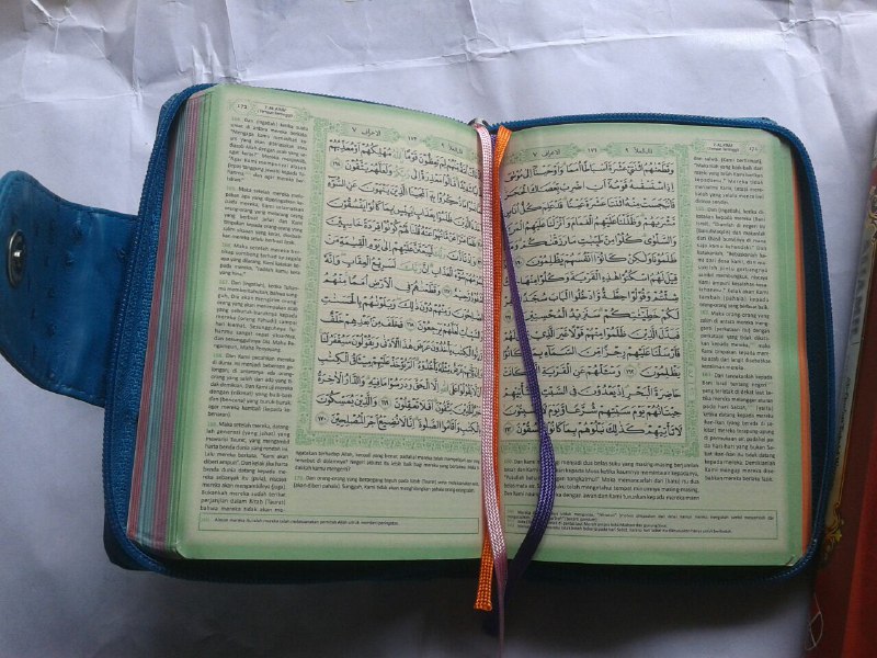 Al-Qur'an Mushaf Khadijah Dan Terjemahnya Cover Resleting isi 2