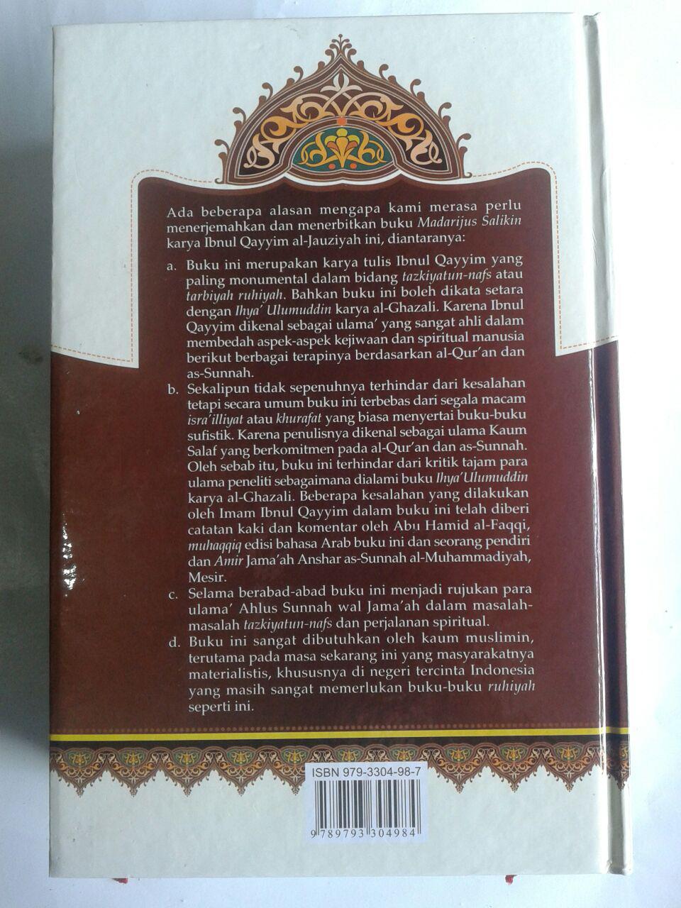 Buku Intisari Madarijus Salikin Jenjang Spiritual Jalan Ruhani cover
