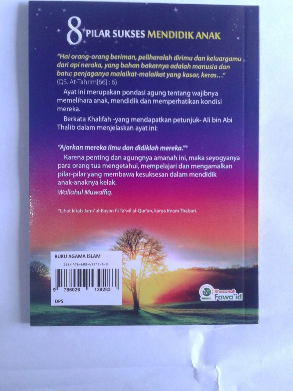 Buku 8 Pilar Sukses Mendidik Anak cover