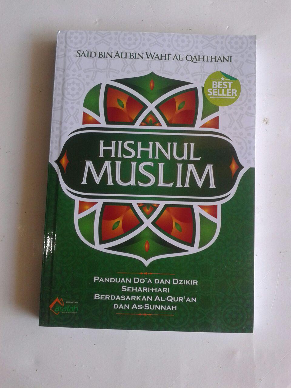 Buku Saku Hishnul Muslim Panduan Doa Dan Dzikir Sehari Hari cover 2