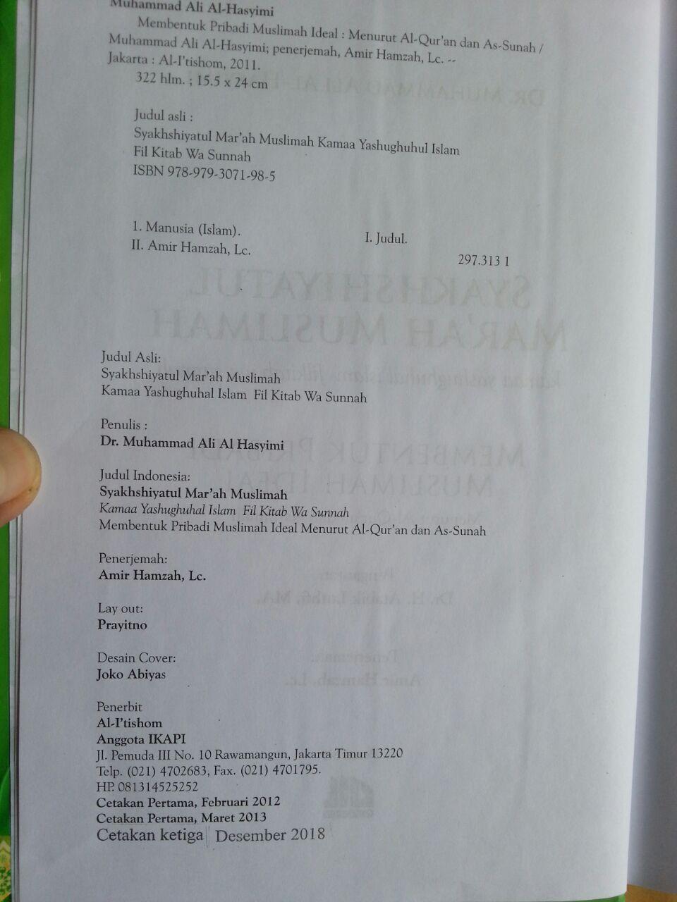 Buku Syakhshiyatul Mar'ah Al-Muslimah Membentuk Pribadi Muslimah Ideal isi 2