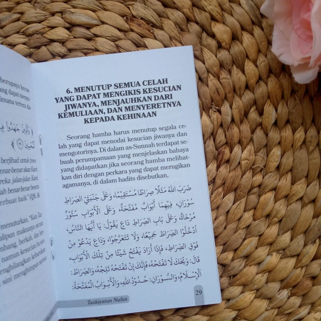 Buku Saku Tazkiyatun Nufus 10 Kiat Menyucikan Jiwa