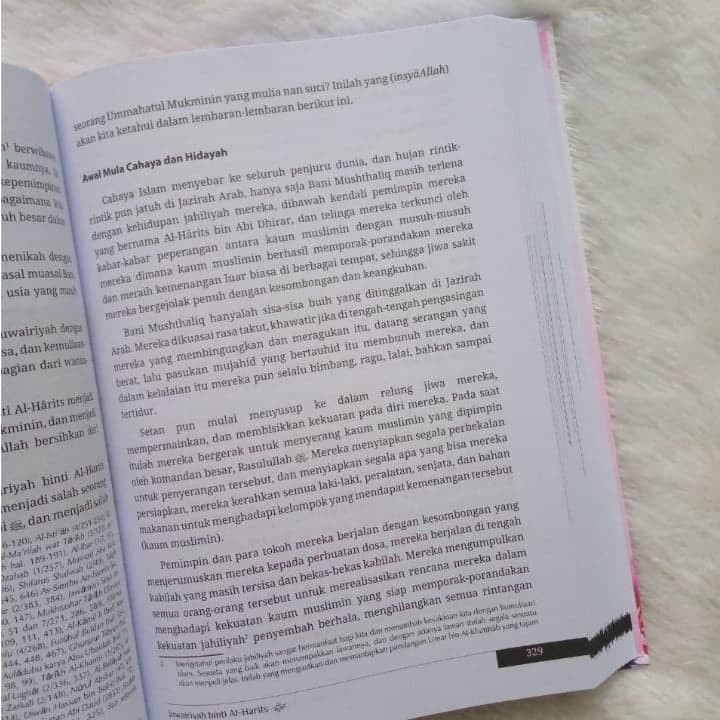 Buku Biografi Istri Putri Cucu Dan Pelayan Nabi 4