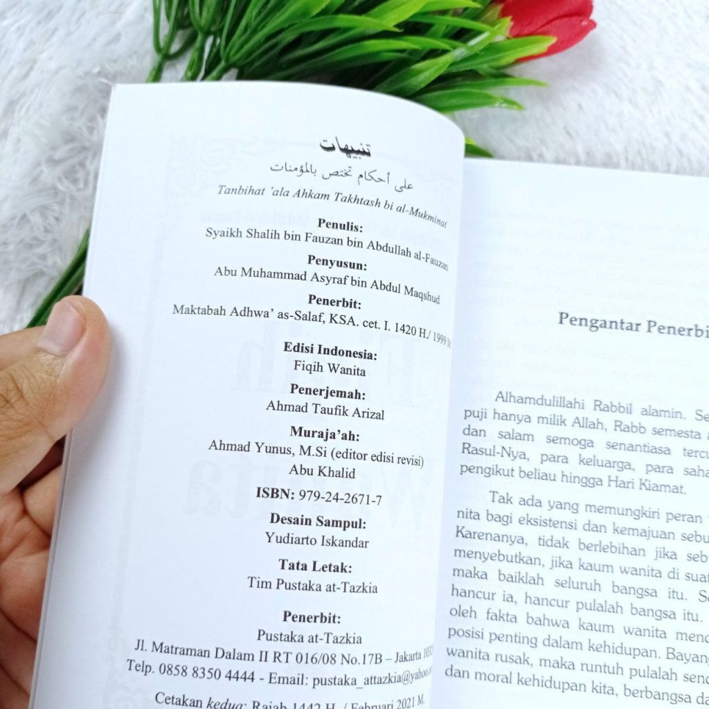 Buku Fiqih Wanita Bekal Memahami Hukum Islam