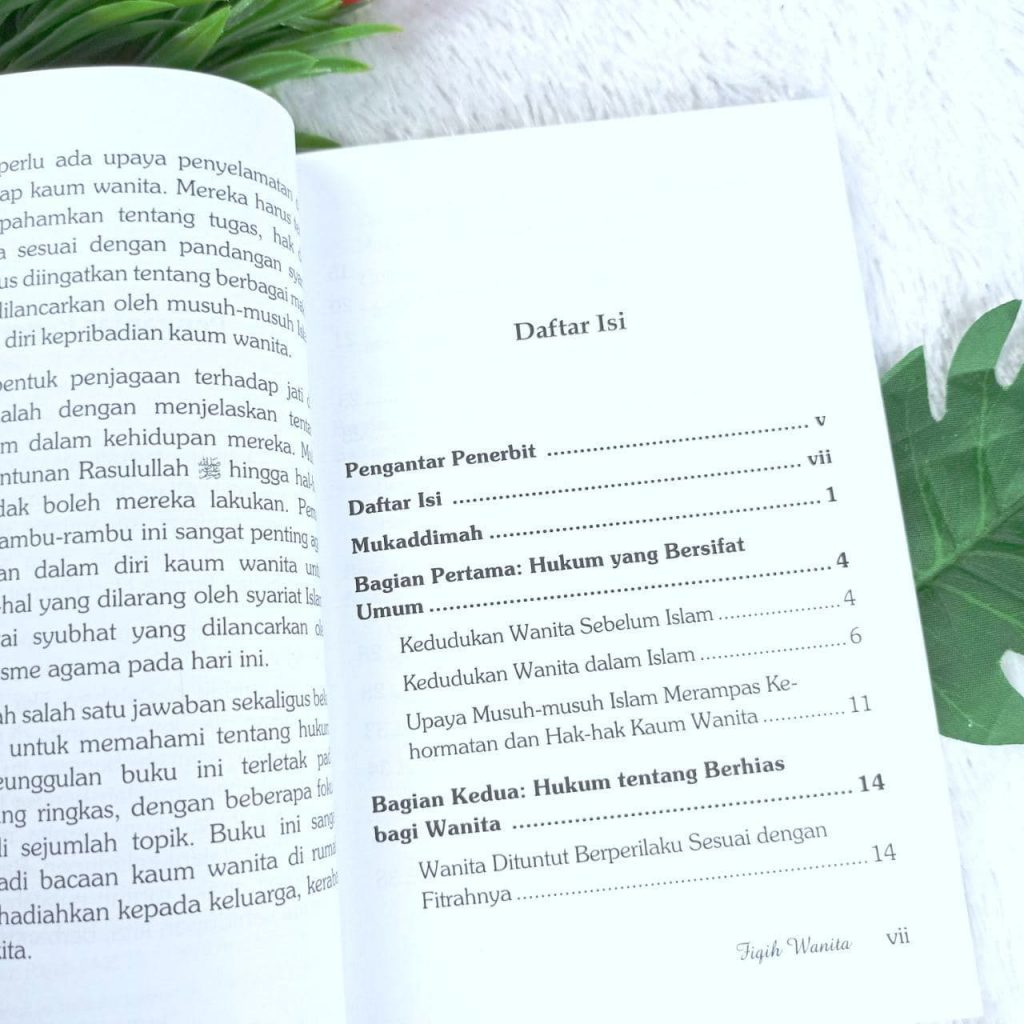 Buku Fiqih Wanita Bekal Memahami Hukum Islam