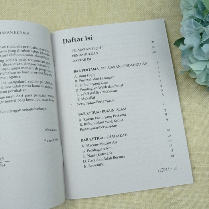 Buku Pelajaran Fiqih Versi Gontor Syahadat Thaharoh Shalat Jilid 1