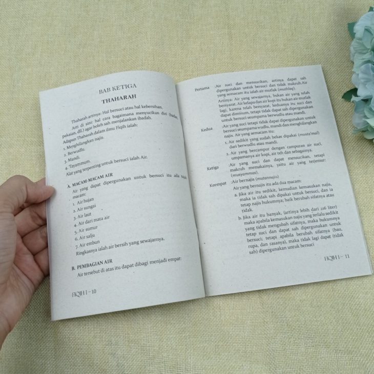 Buku Pelajaran Fiqih Versi Gontor Syahadat Thaharoh Shalat Jilid 1