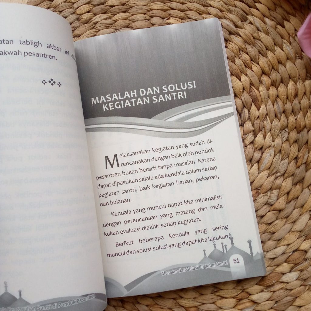 Buku Pola Pengasuhan Santri Di Pesantren