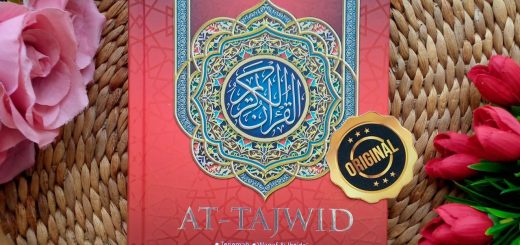 Al-Qur'an At-Tajwid Terjemah Waqaf Ibtida Kolom Pelajaran Tajwid A5