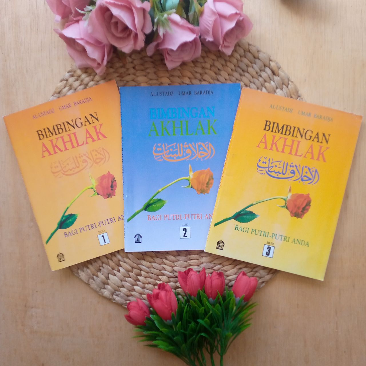 Buku Bimbingan Akhlak Bagi Putri Anda Terjemah Akhlak Lil Banat Set 3 Jilid