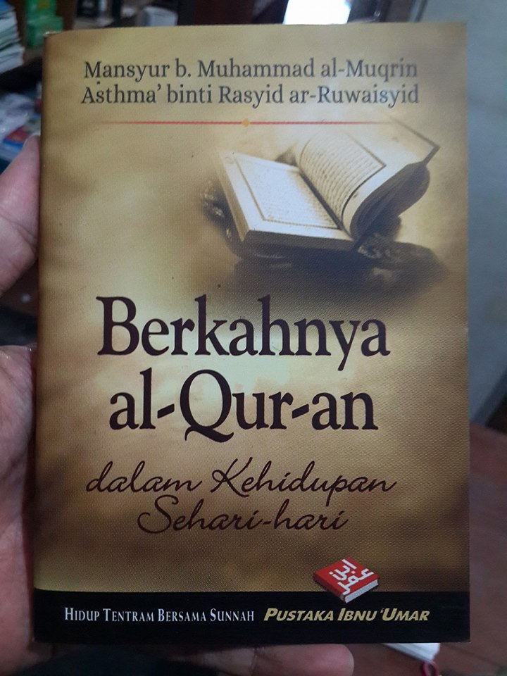 Buku Saku Berkahnya Al-Qur'an Dalam Kehidupan Cover